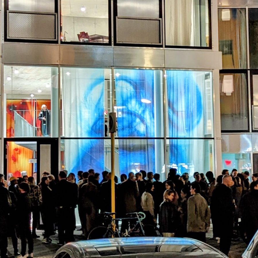 c6e05b25 b4fc 8df0 a3d3 34831480a394 880x880 1